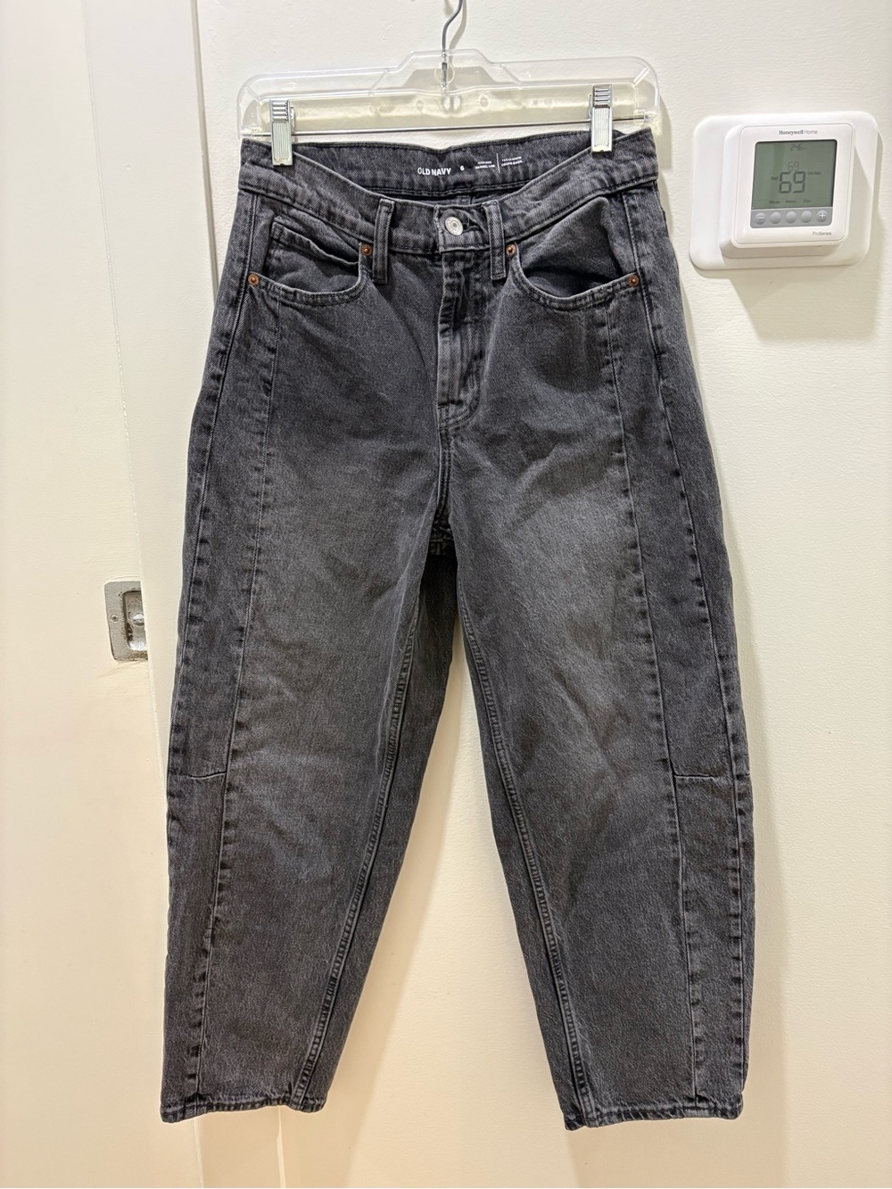 SALE 🌟 OLD NAVY | High-Rise Charcoal Black Barrel Leg Jeans